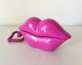 Telephone kiss me