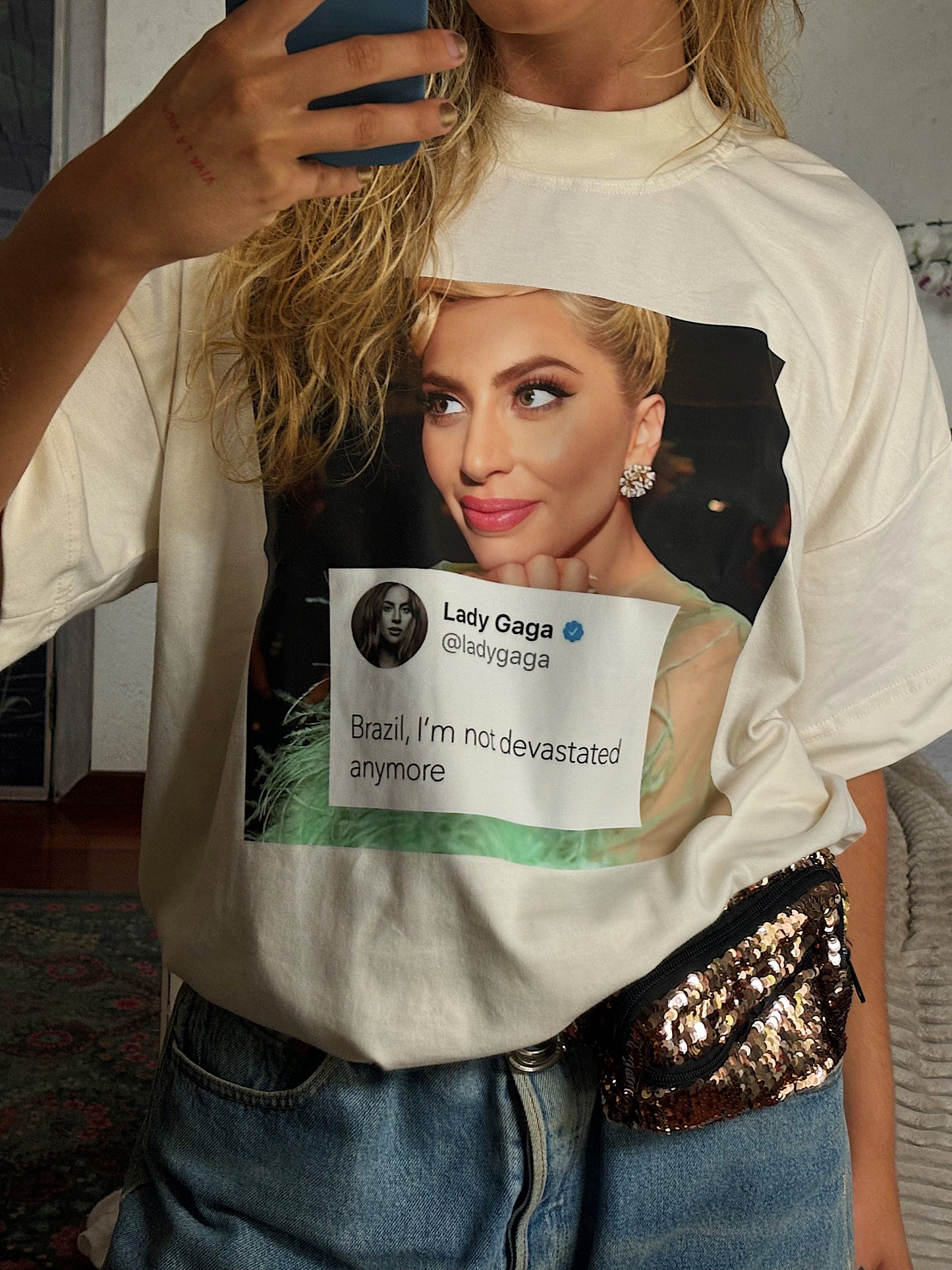 Camiseta off oversized Gaga